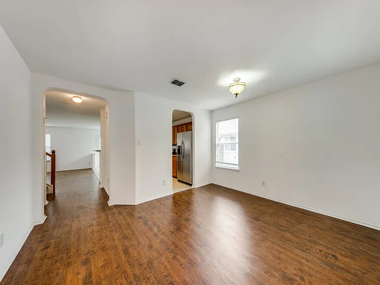 331 Lucille — Photo 4