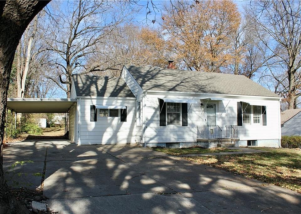 1st image of 1304 NE 56th Ter