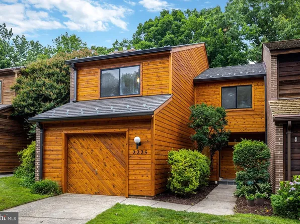 2225 Cedar Cove Ct, Reston, VA 20191