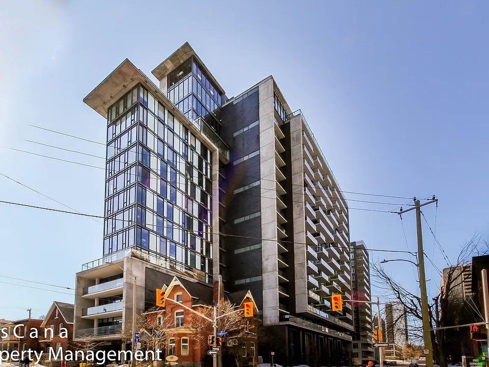 224 Lyon St N #1115