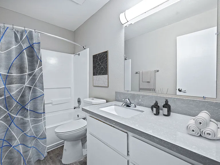 Monte Vista Apartments — Photo 7