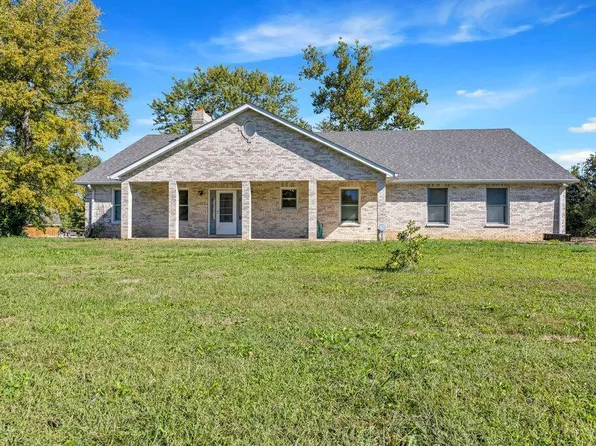 613 Reavis Dr, Belleville, IL 62223