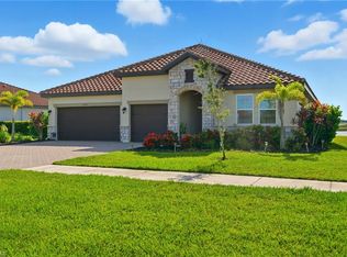 2055 Grove DR, NAPLES, FL 34120