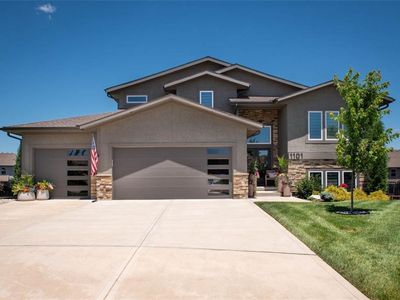 1101 SW Brookside Ct, Blue Springs, MO, 64064
