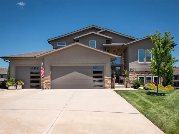 1101 SW Brookside Ct, Blue Springs, MO 64064