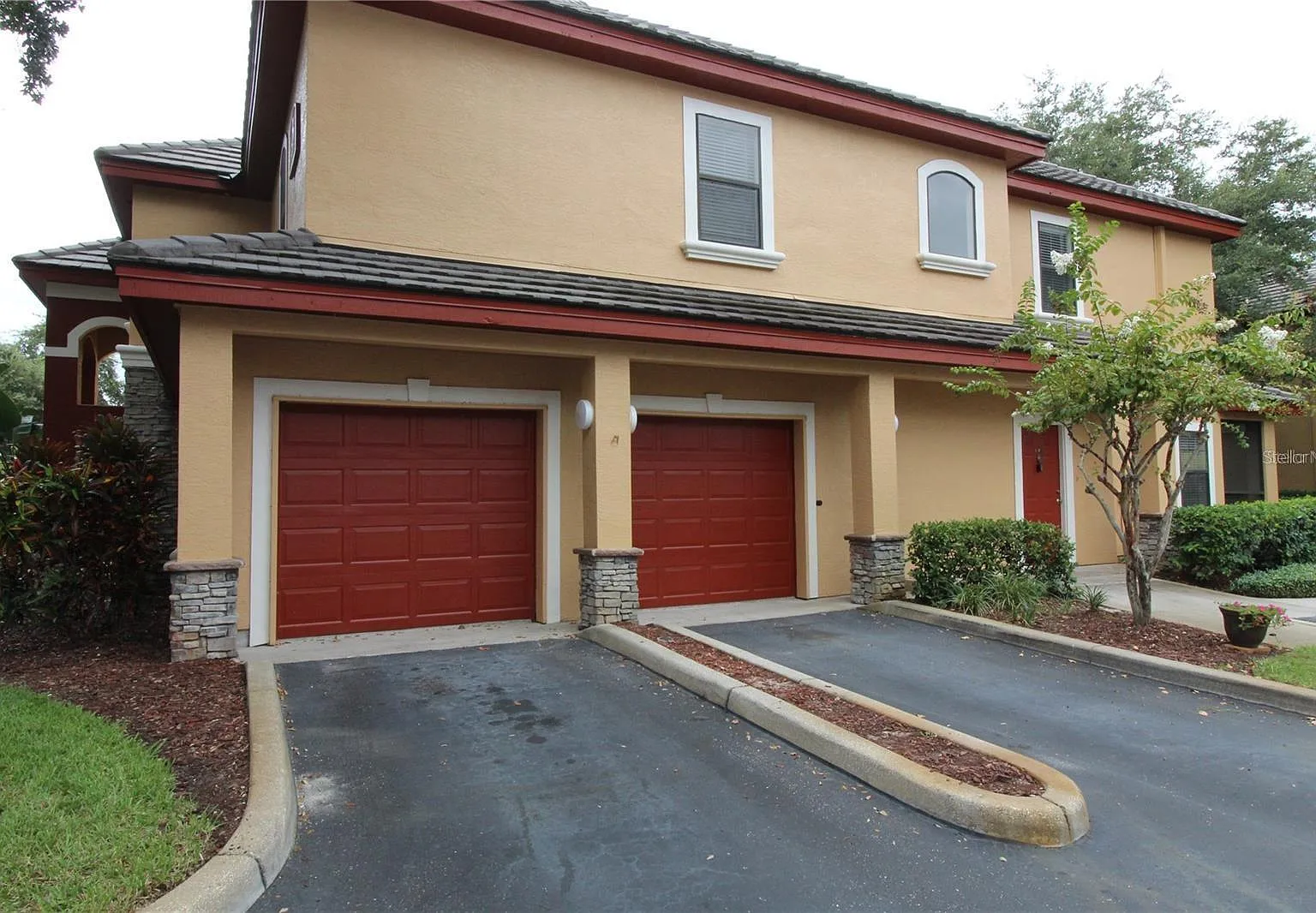 4 bed, 3.5 bath, 1670 sqft, $2,875 — Photo 2