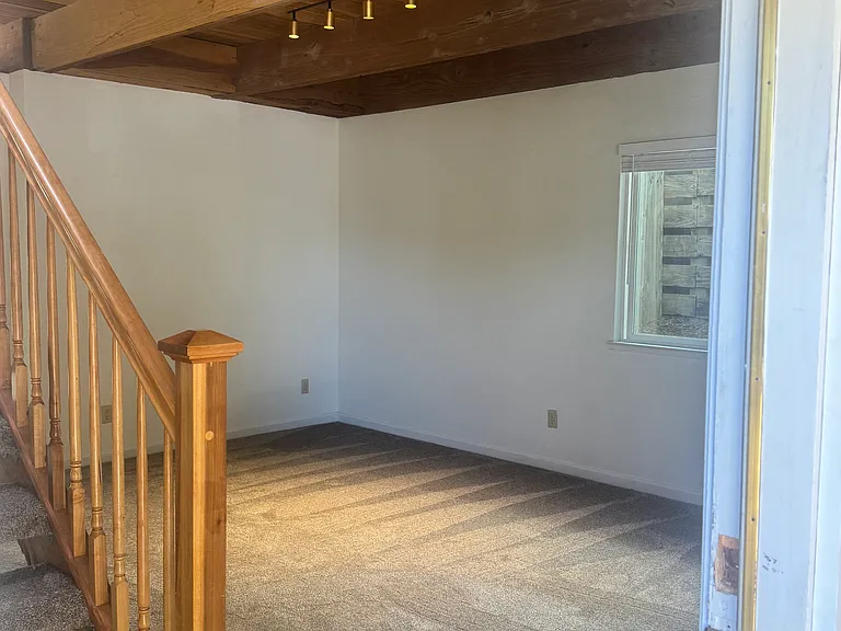 115 Christel Oaks Dr #B — Photo 3