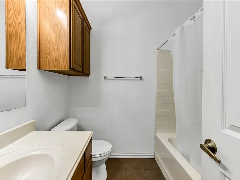 1001 Krenek Tap Rd #1201 — Photo 13