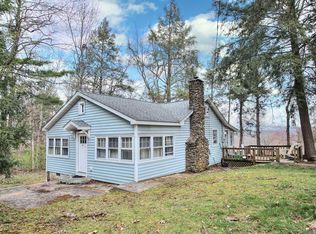 27 Tomahawk Trl, Sandy Hook, CT 06482