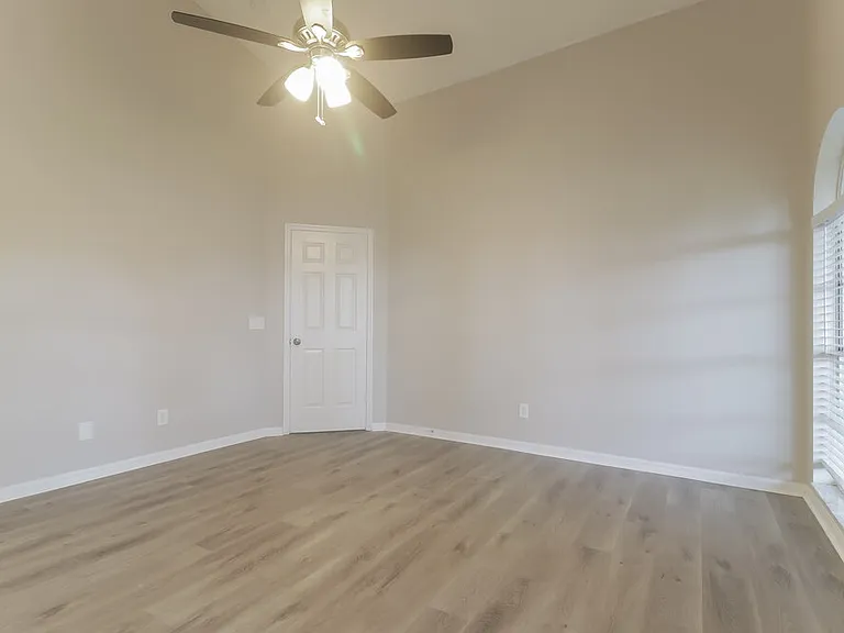 1023 Kelly Creek Cir — Photo 11