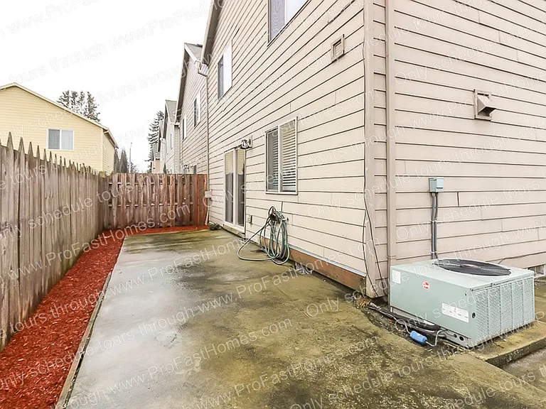18180 SE Bush Ter — Photo 18