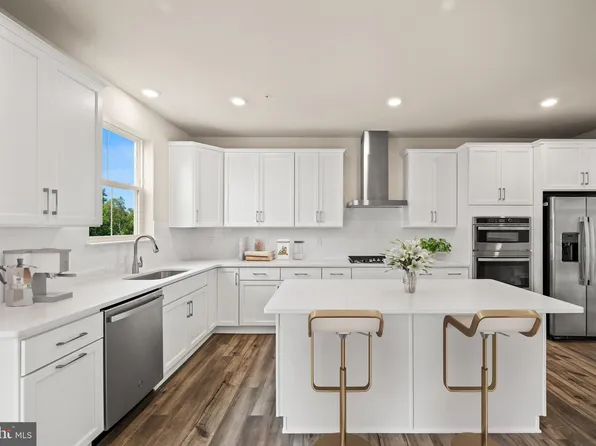 9 Karpovich Aly, Bridgeport, PA 19405