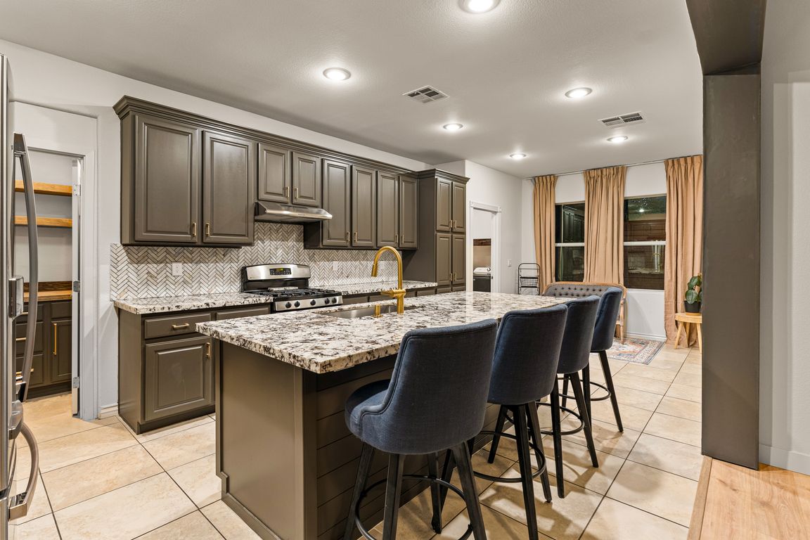 next background image