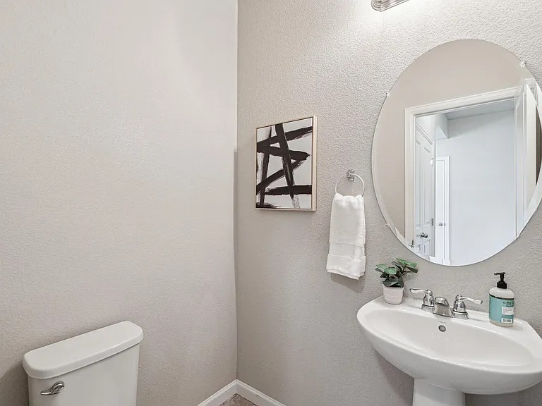 1119 Sherman Dr — Photo 17