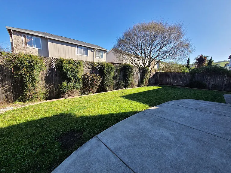 2211 Meteorite Ln — Photo 2