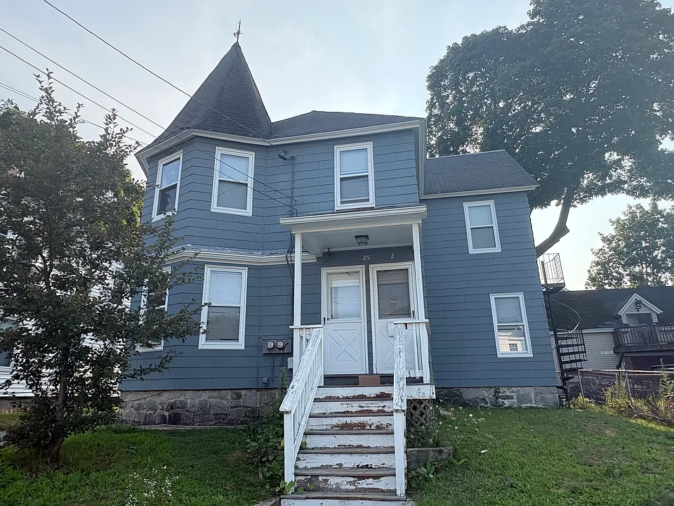 25 Highland Ave #2