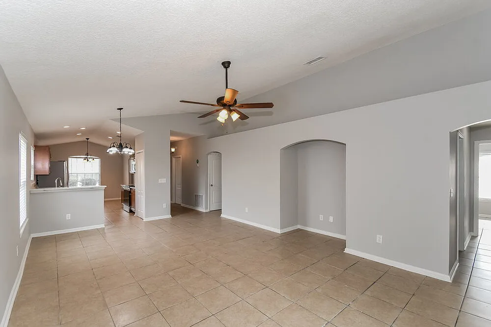 4 bed, 2.0 bath, 1617 sqft, $2,780 — Photo 3