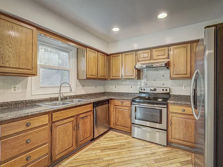 14907 Bradwill Ct — Photo 15
