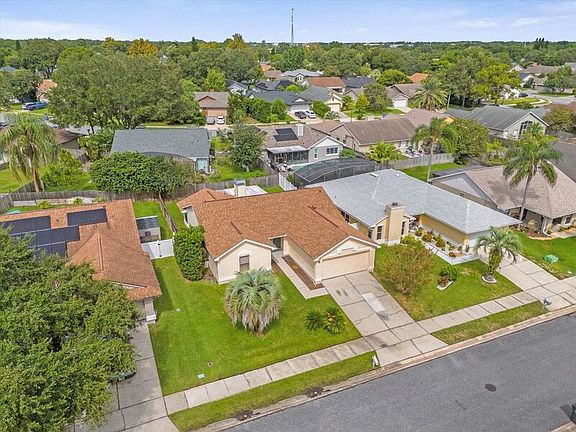 4th image of 1043 Hornbeam St