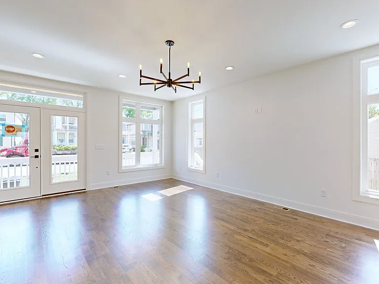 5909A Carl Pl — Photo 8