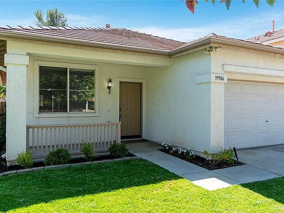 3rd image of 39906 Ashwood Ln