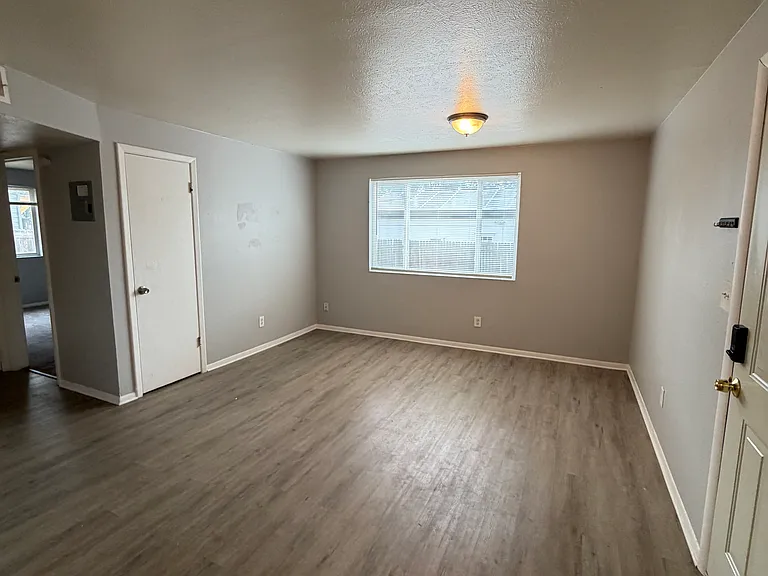 3335 Benton St #4 — Photo 14