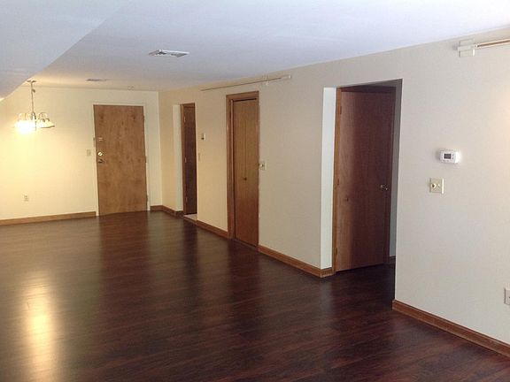 4th image of 106 Bluestone Dr