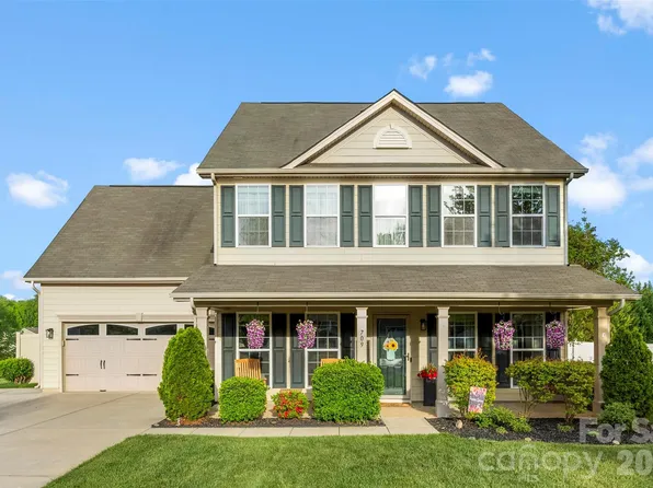 709 Heddington Ct, Gastonia, NC 28056