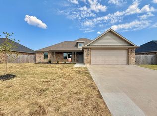 832 Hickory Meadows Ave, Tontitown, AR 72762