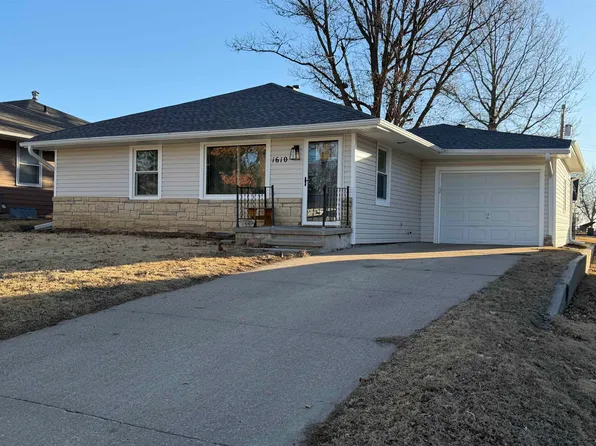 1610 Valley Ave, Falls City, NE 68355