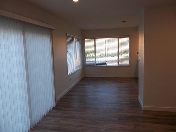 4th image of 256 Ironwood Ct