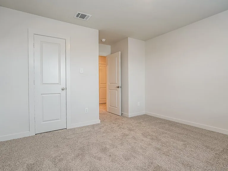1540 Harvester Dr — Photo 13