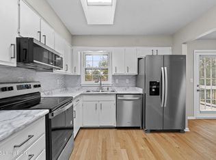 12404 Crosswinds Dr, Middletown, KY 40243