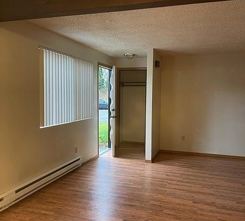 5th image of 1275 Woodgate Ave APT 3