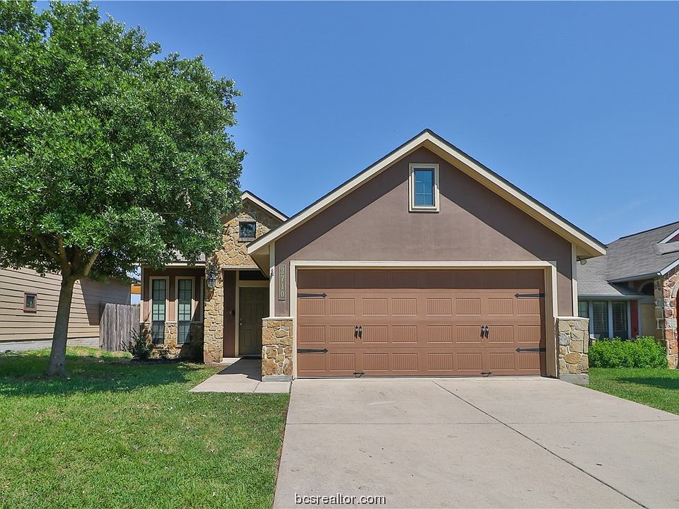 1st image of 2710 Silver Oak Dr