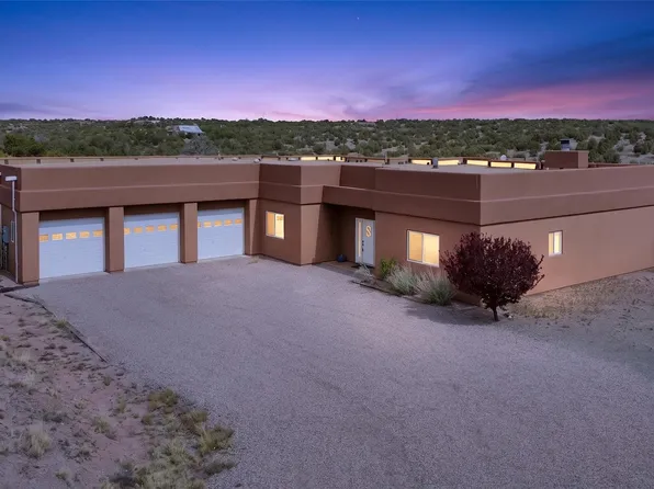 64 Coyote Trl, Santa Fe, NM 87508