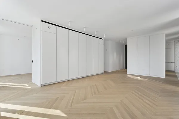 Rented by Compass | media 18