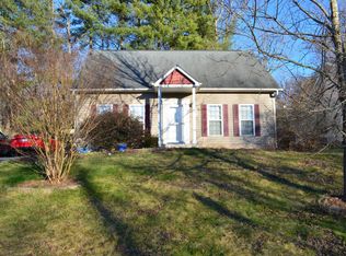 8 Saint Davids Ct, Asheville, NC 28803