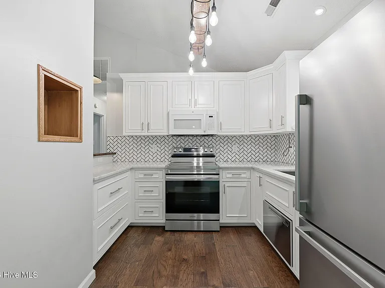 3411 Belmont Blvd — Photo 9