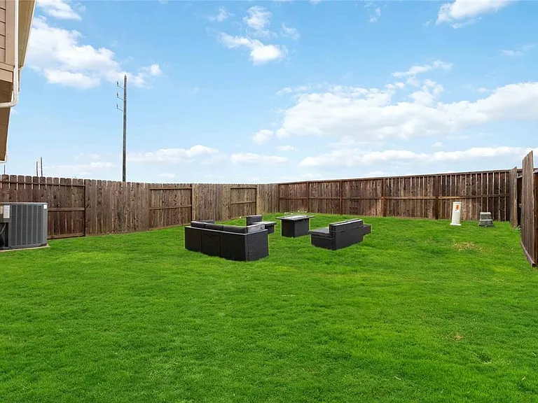 2539 Terrace Point Dr — Photo 24