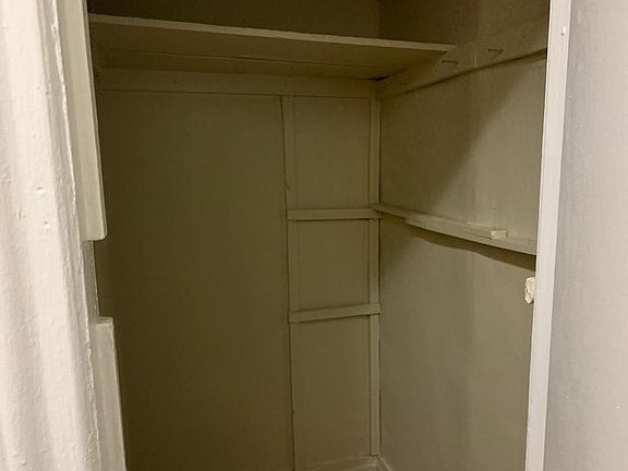 5th image of 360 Parkside Ave #2BB