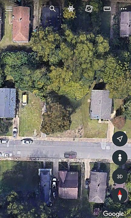 2nd image of 238 Ingle Ave