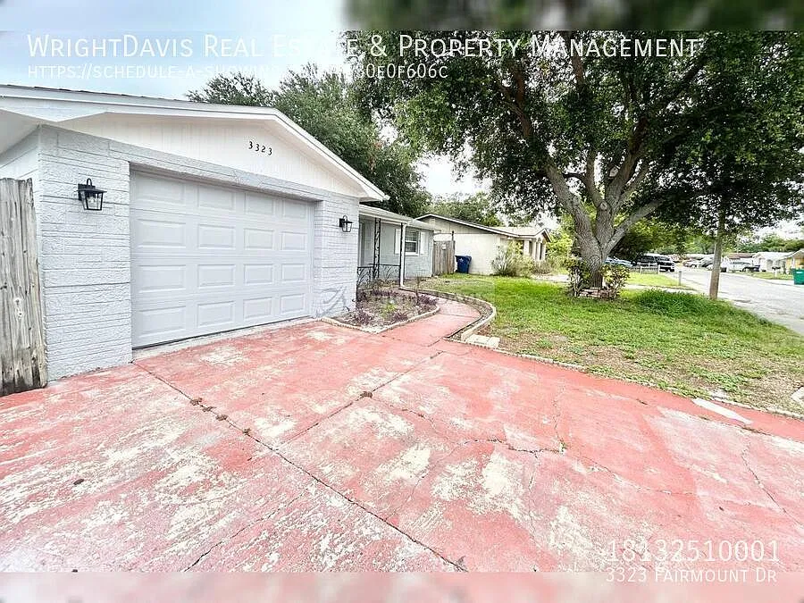 Charming 3 Bdrm/2 Bath Home in Holiday w/ Fenced Yard — Photo 3