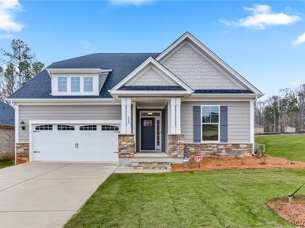 1712 Twin Rivers Ct, Chester, VA 23836