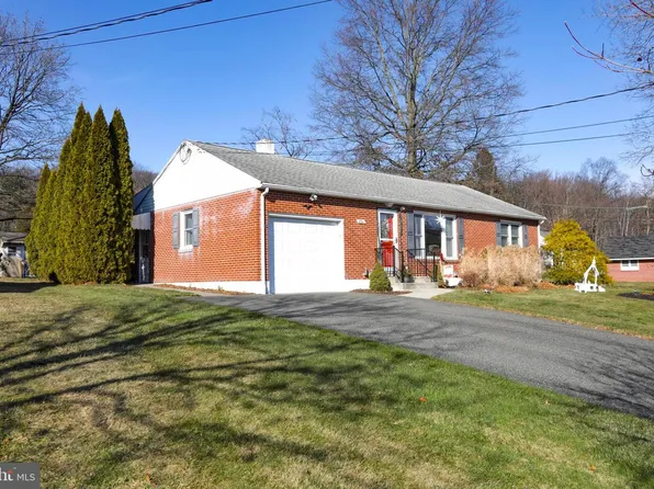 731 Cherry St, Bally, PA 19503