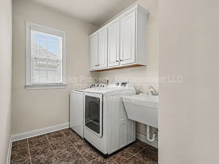 655 Brookhaven Dr — Photo 27