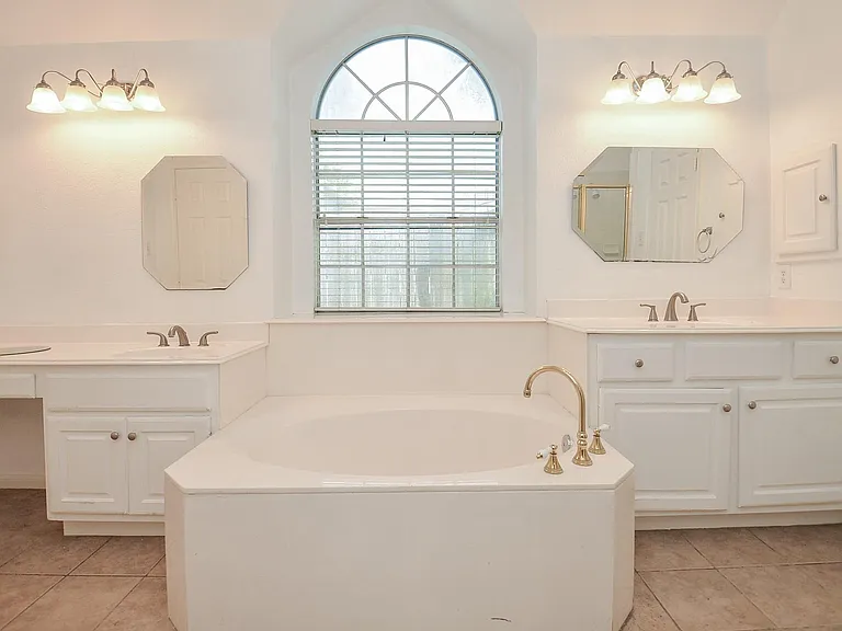 1631 Berkoff Dr — Photo 18