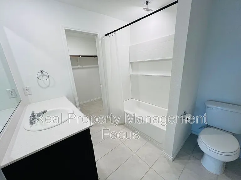 3401 Harper St — Photo 9