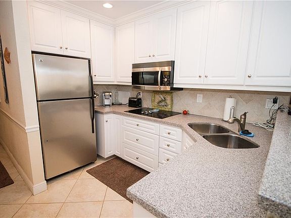 5th image of 1800 Gulf Dr N Unit 120