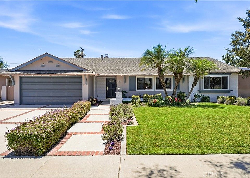 1st image of 2532 E Paladin Ave